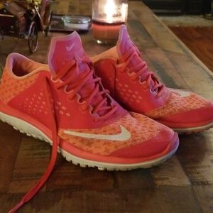 Nike cross training shoe